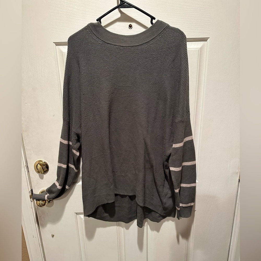 American Eagle green sweater with stripes on sleeves